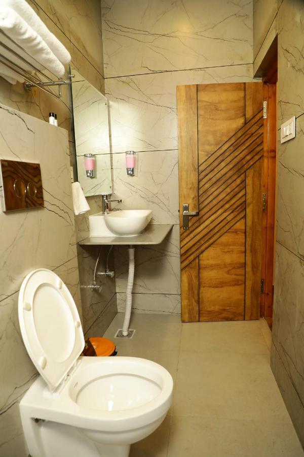 Bed and Breakfast Dee Ess Residency Шімла Екстер'єр фото